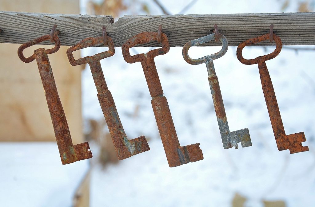 key, old, metal, open, lock, padlock, unlock, door, key hole, macro, close-up, key ring, key, key, key, key, key, lock, padlock, unlock, unlock, unlock, unlock, unlock, door, door, key hole, key hole, key ring, key ring
